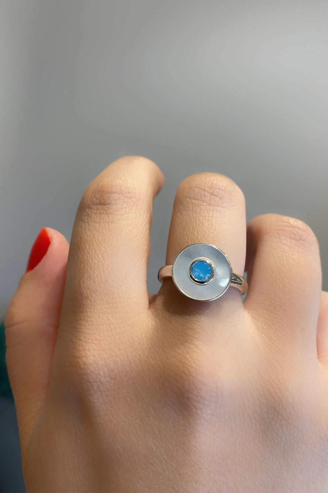 Turkuaz Ve Sedef Yuvarlak Gümüş Yüzük