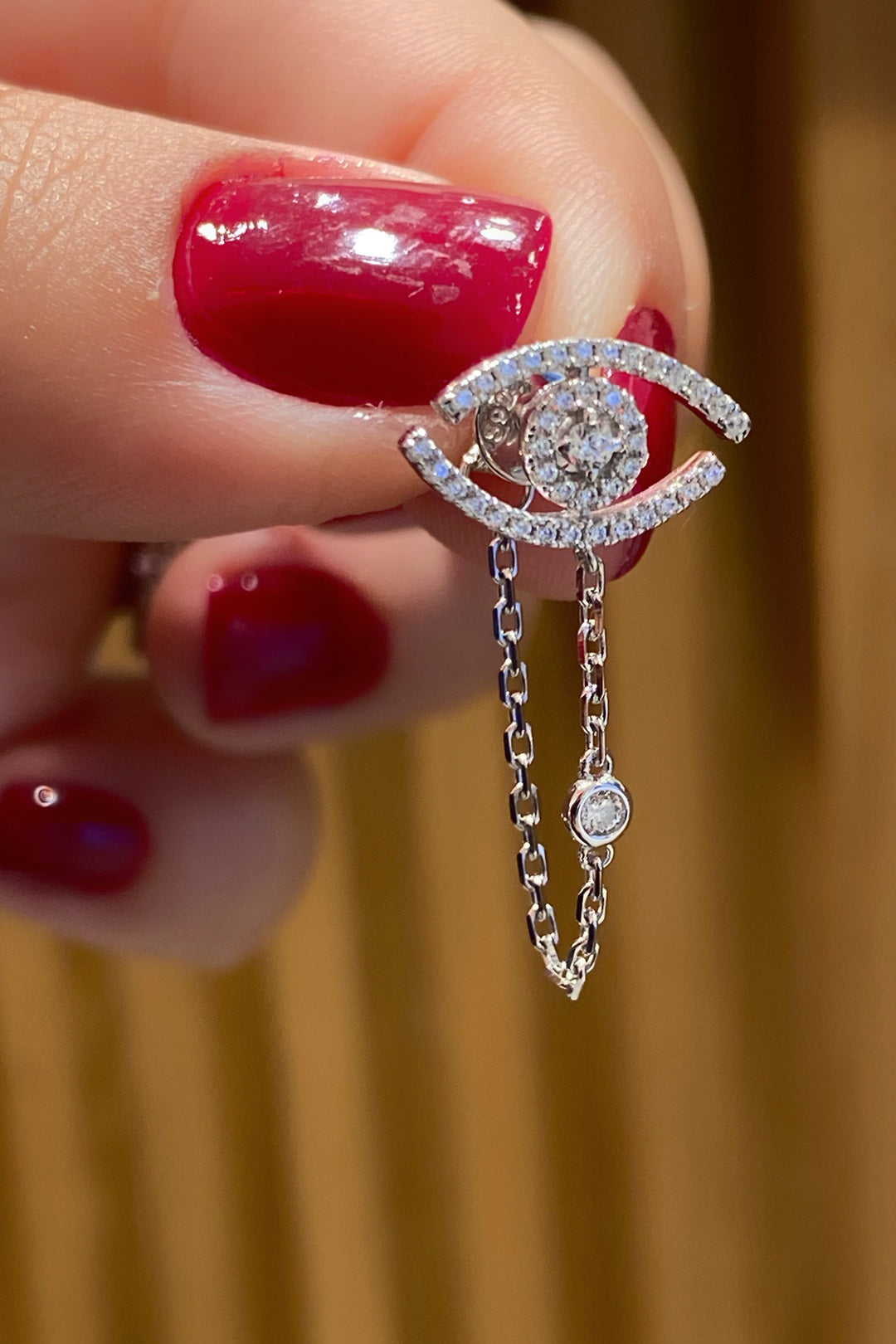 Beyaz Taşlı Göz Zincir Klips Gümüş Küpe