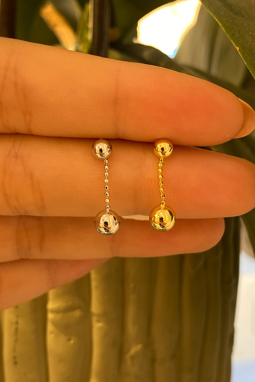 Taşsız Top Sallantılı İki Top Gümüş Küpe