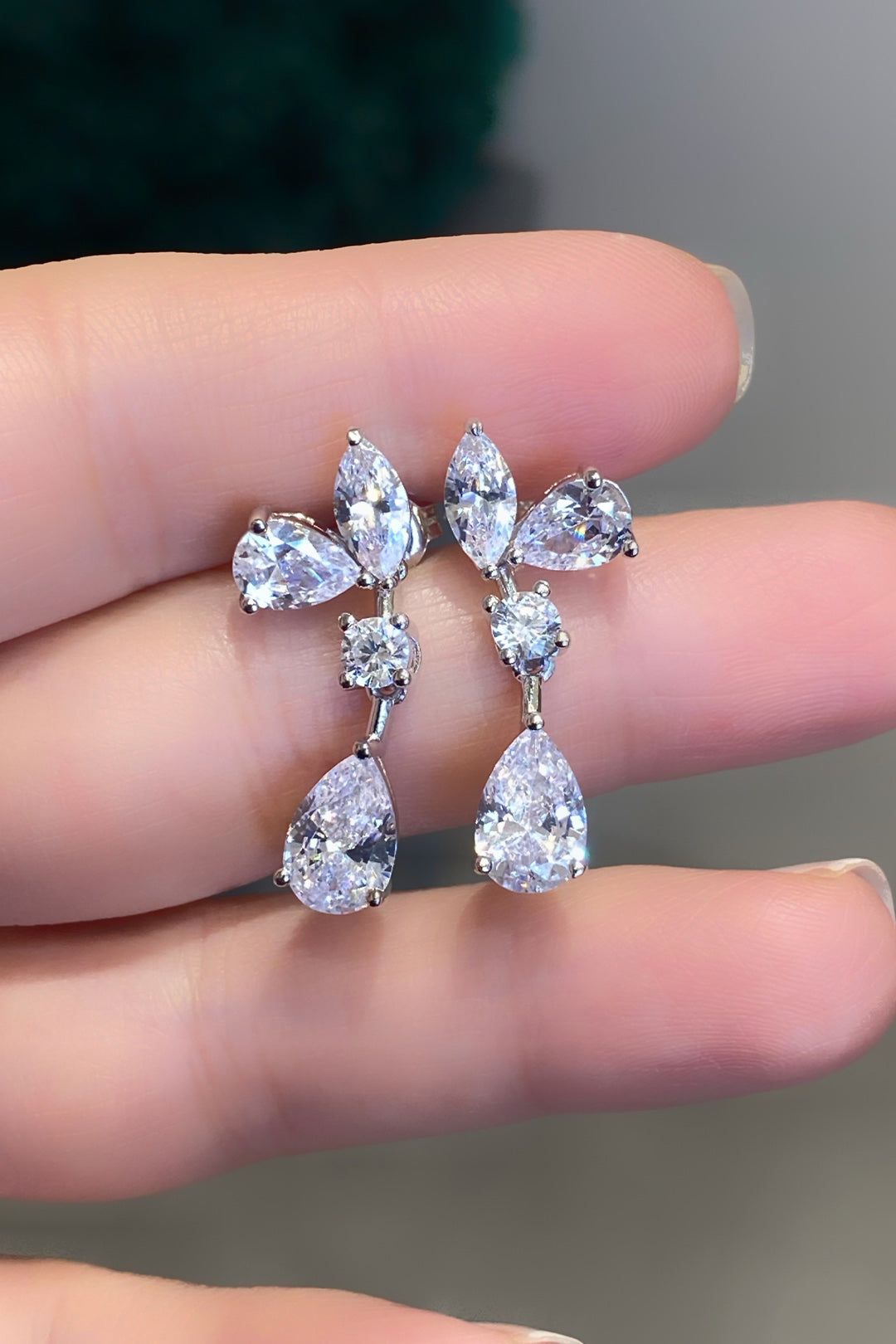 Vip Damla Sallantılı Damla Markiz Yuvarlak Gümüş Küpe