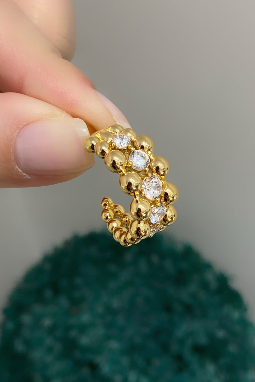 İki Sıra Top Ve Tek Sıra Taş Sıralı Açık Halka Küpe