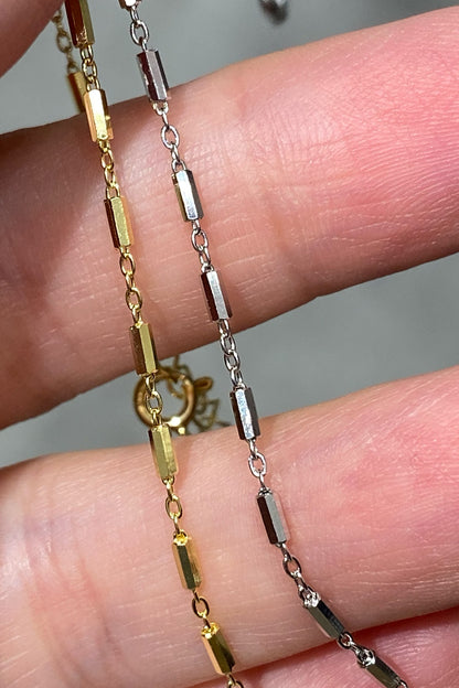 Köşeli Taşsız Sosis İnce Gümüş Bileklik