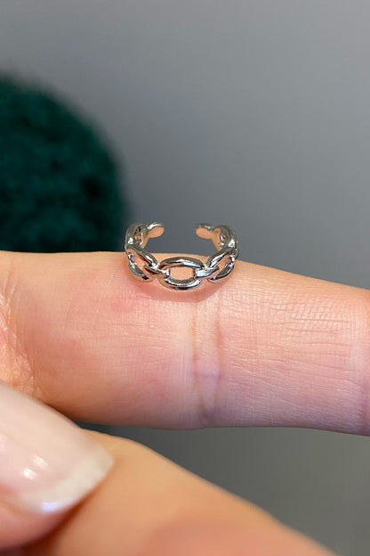 Taşsız İçi Boş Oval Desen Gümüş Kıkırdak Küpe
