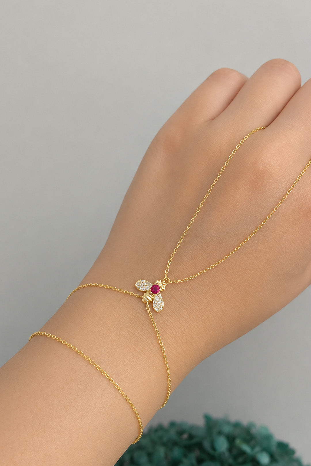 Ruby Arı Gümüş Şahmeran
