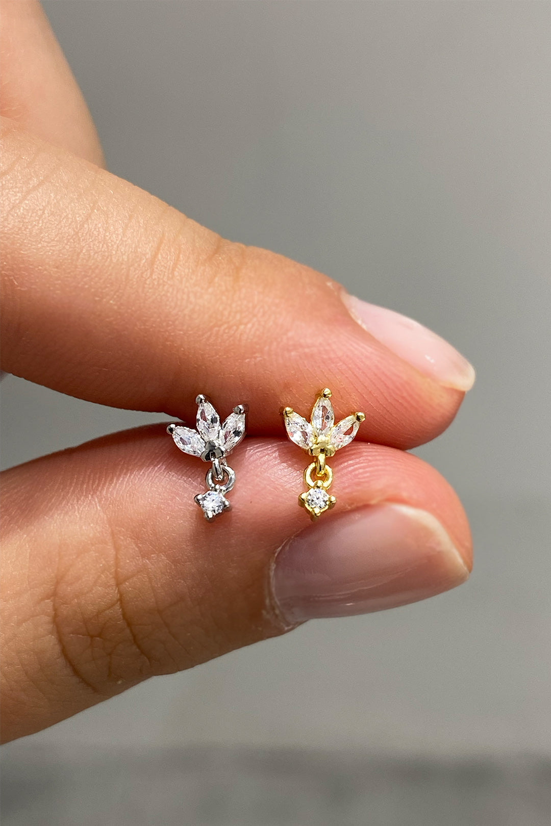 Mini Tektaş Ve Lotus Gümüş Çivili Küpe