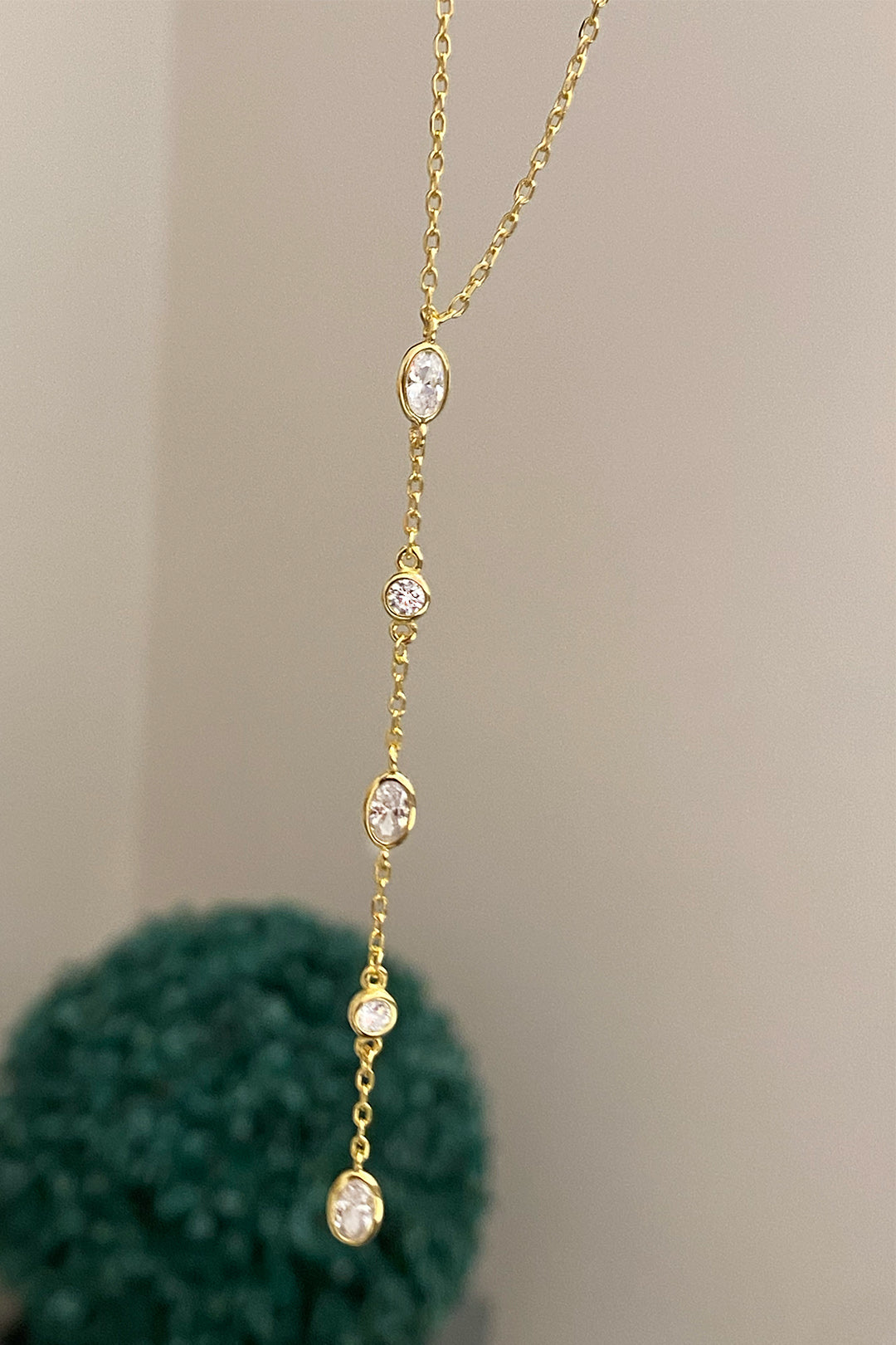 Üç Oval İki Tohum Gümüş Y Kolye