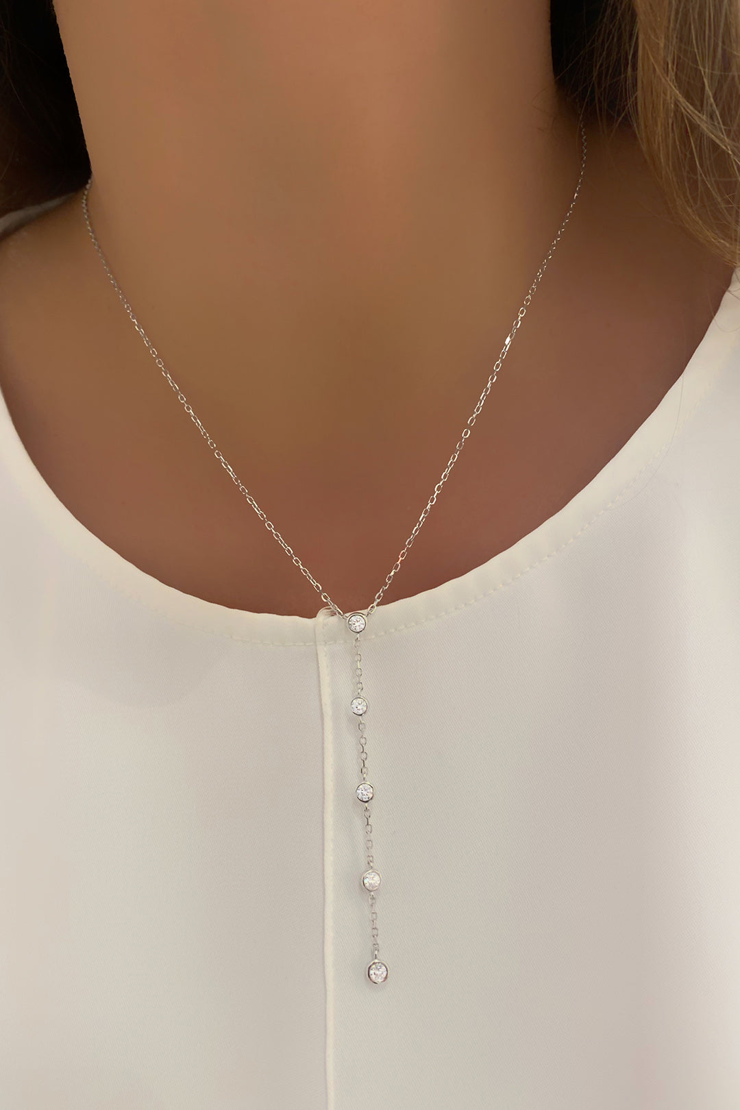 Aralıklı Beş Tohum Gümüş Y Kolye