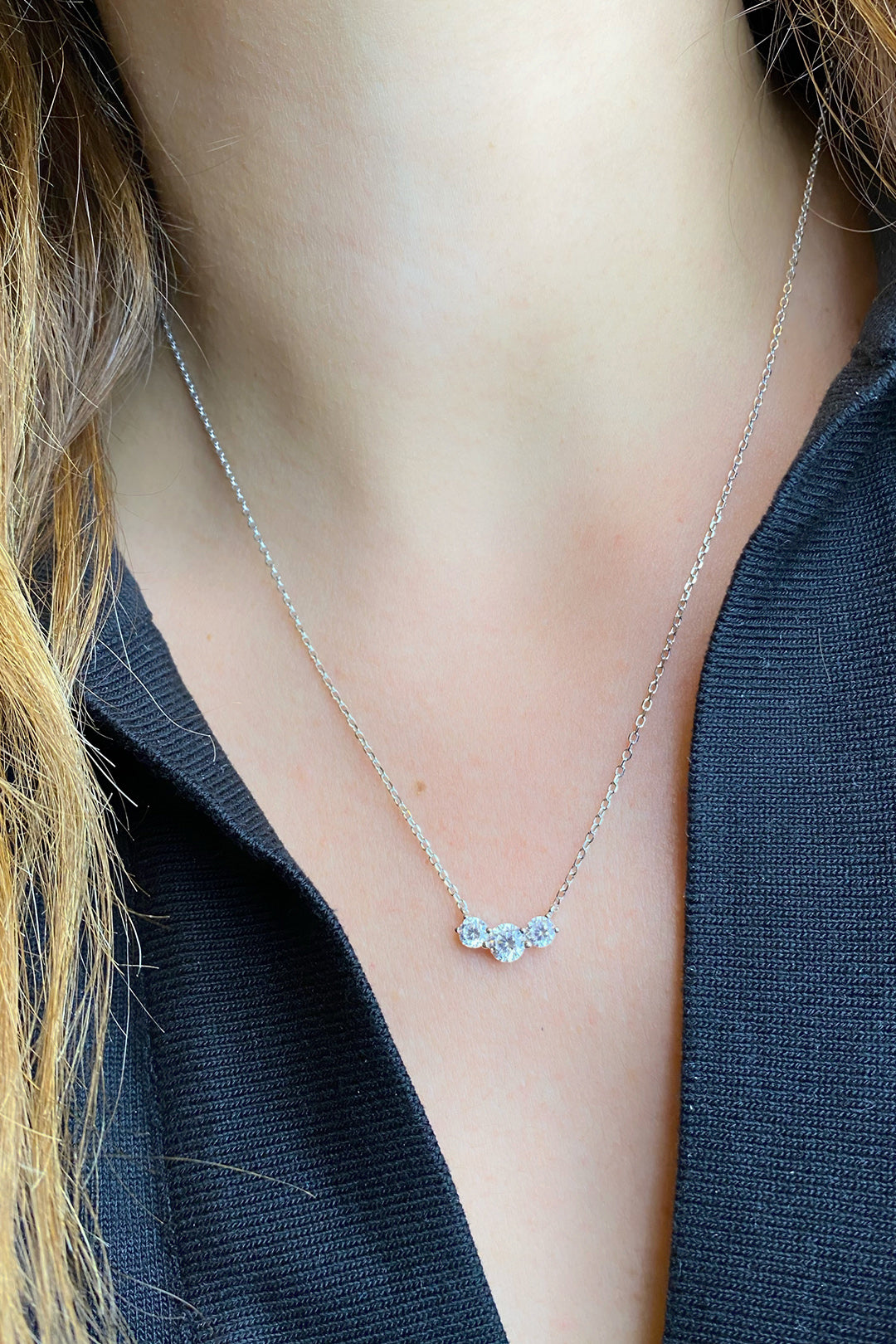 Mix Üç Yuvarlak Taş Yay Gümüş Kolye