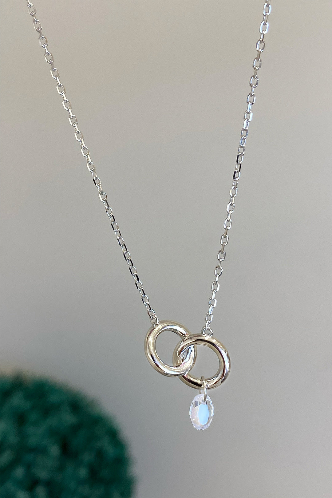 Oval Kristal Sallantılı İki Çember Gümüş Kolye