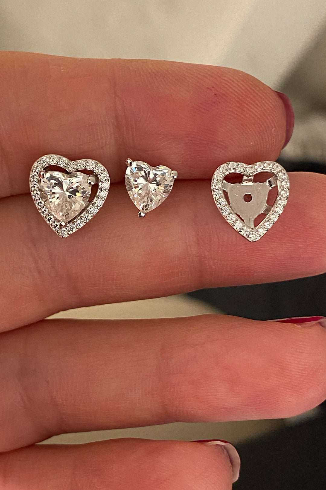 Kalp Ve Montür Gümüş Çivili Küpe