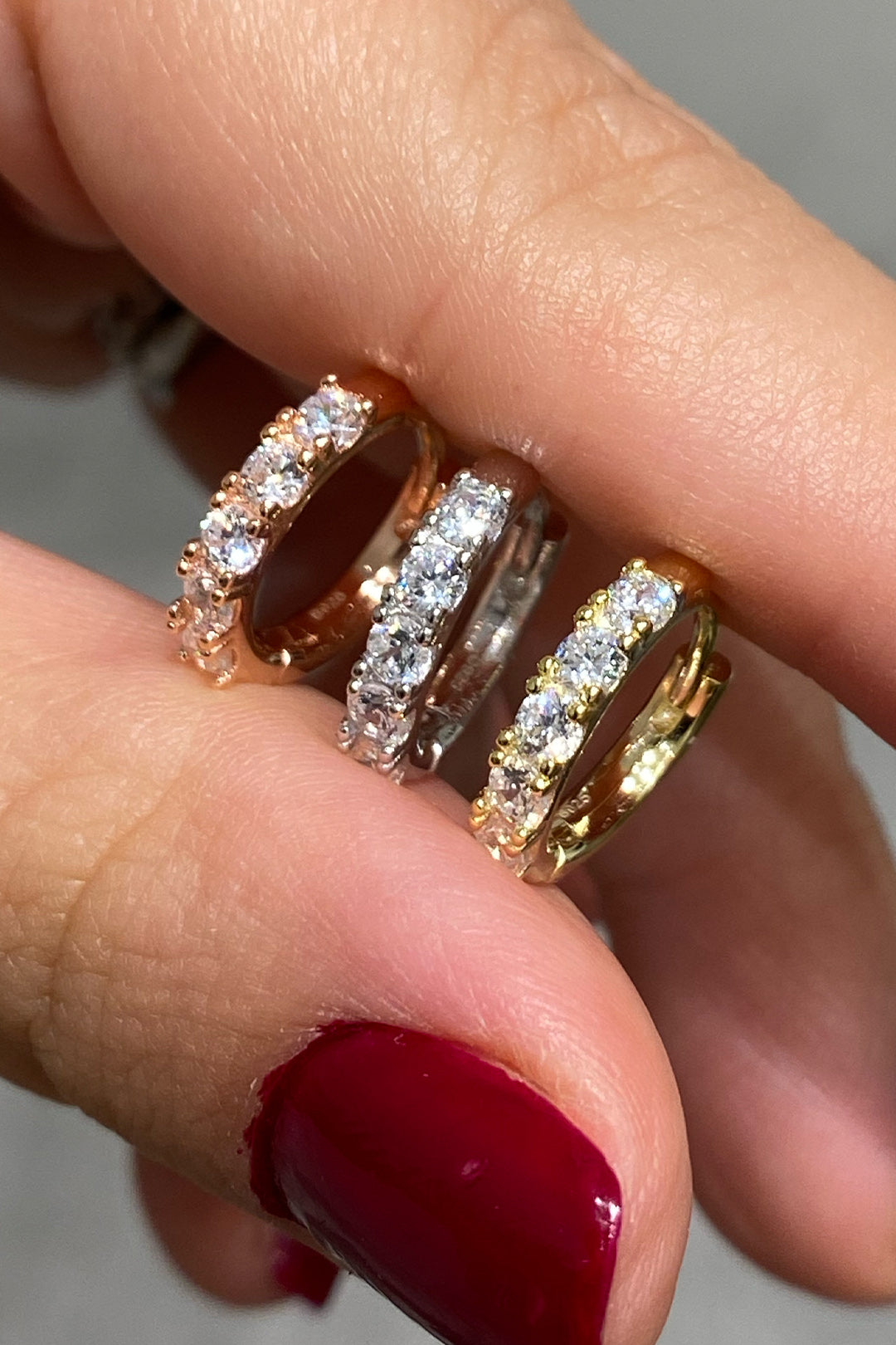 Beyaz Beş Taş Gümüş Halka Küpe