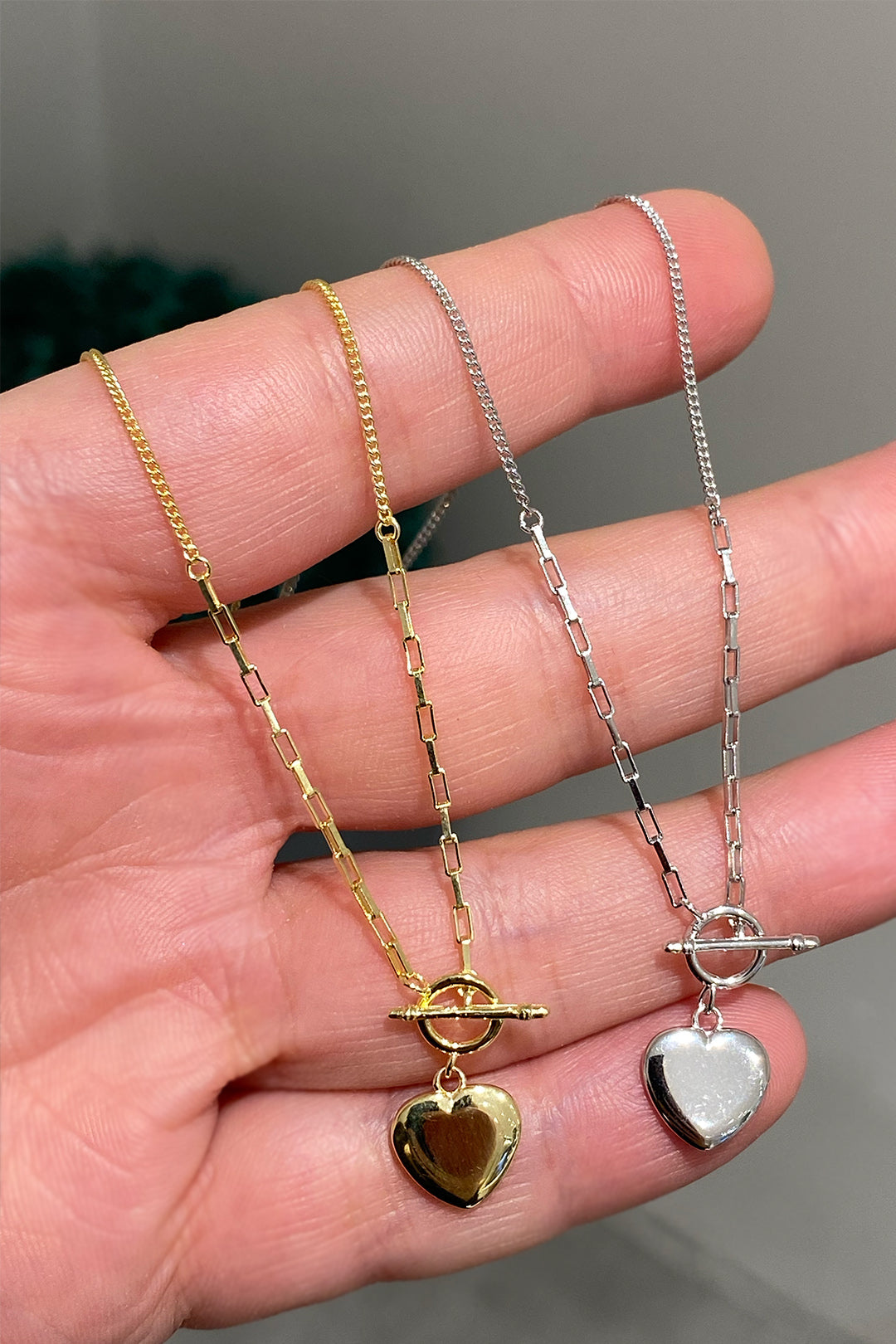 Taşsız T Kilit Kalp Gümüş Kolye