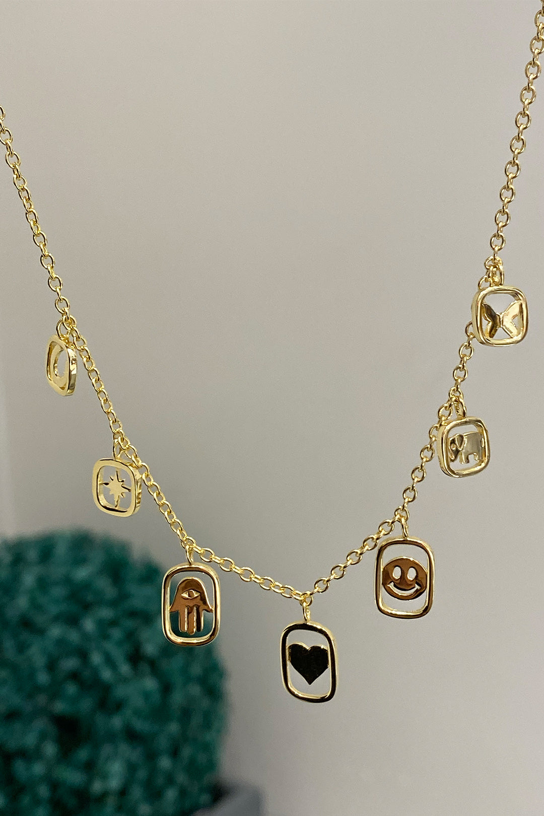 Taşsız Figür Sallantılı Gümüş Kolye