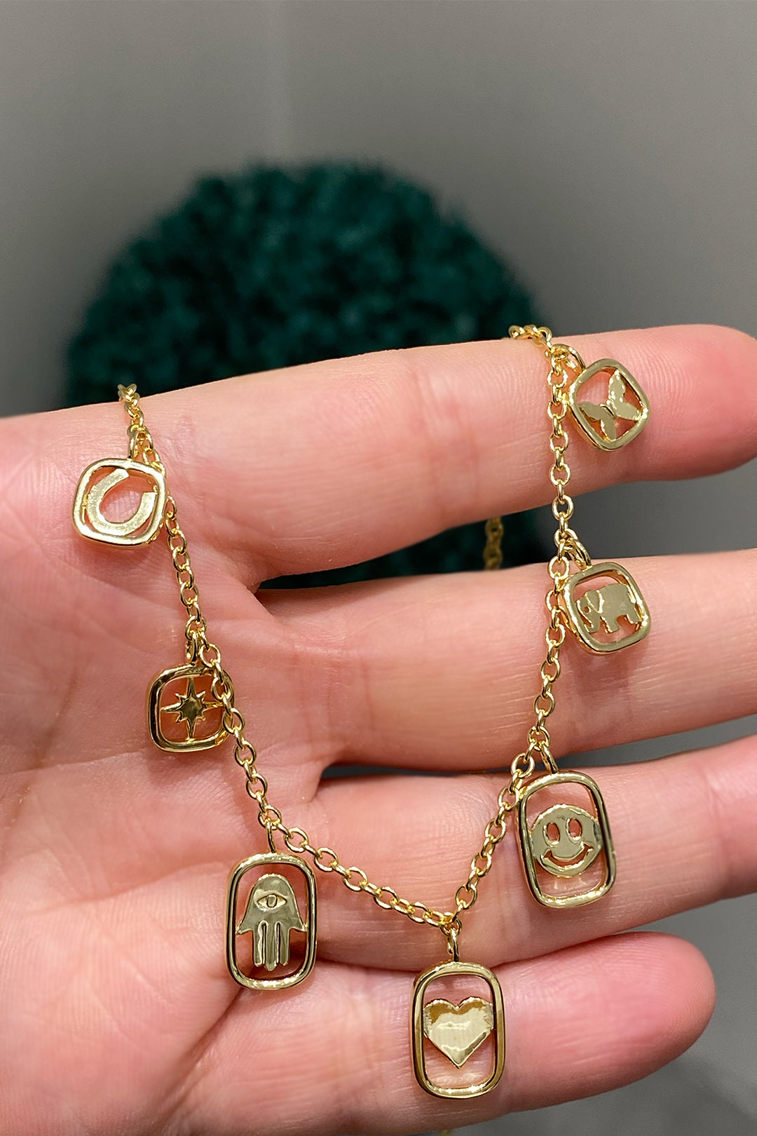 Taşsız Figür Sallantılı Gümüş Kolye