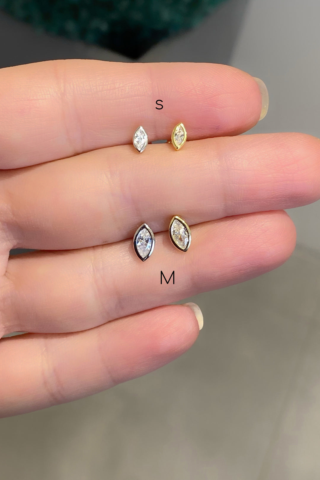 S Beyaz Sıvama Markiz Gümüş Çivili Küpe