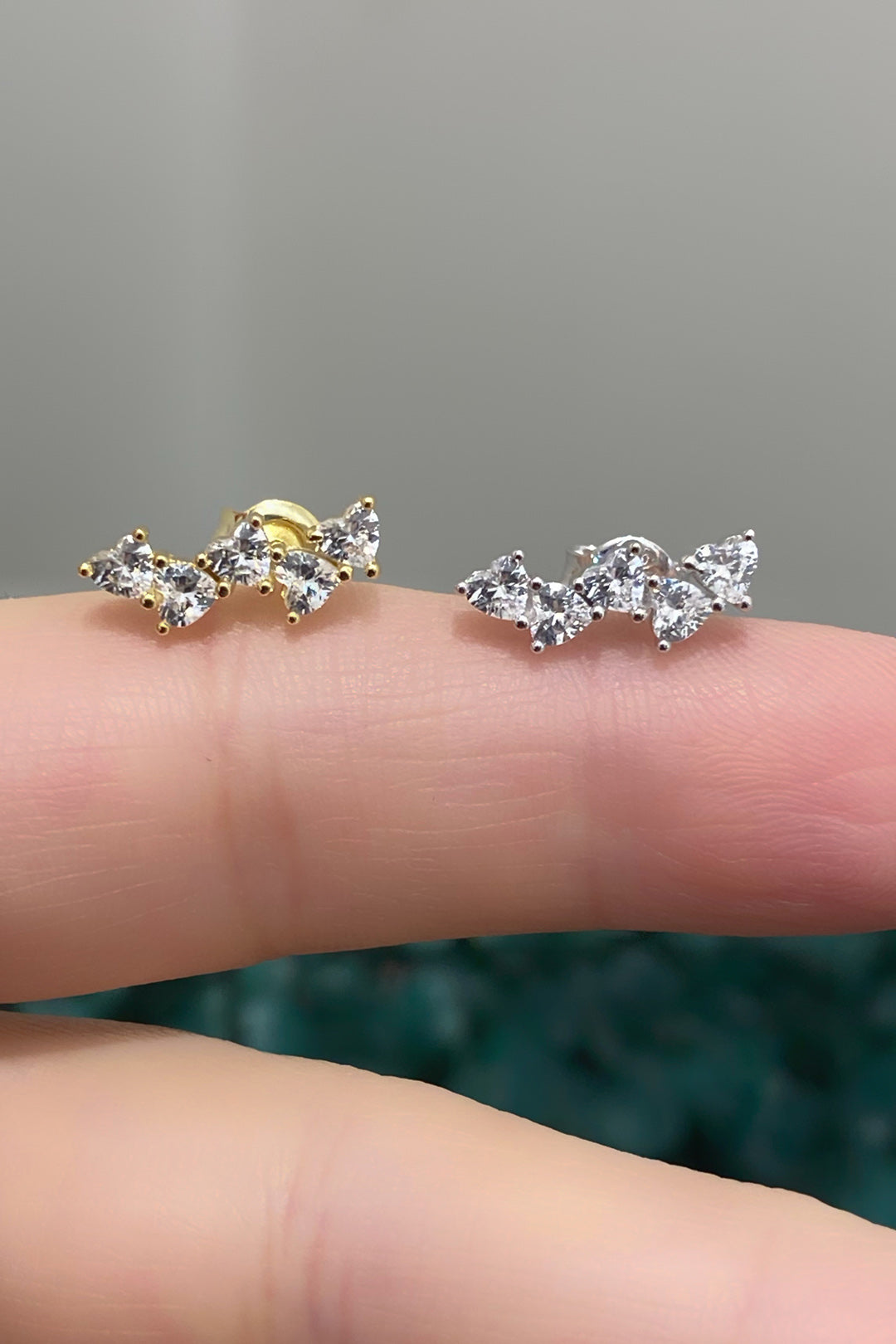 Beş Kalp Yatay Gümüş Çivili Küpe