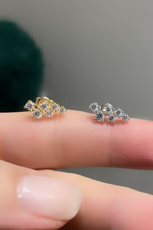 Altı Tektaş Uzayan Gümüş Çivili Küpe