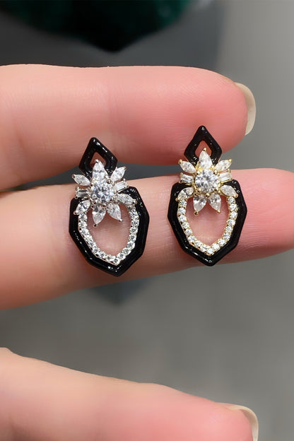 Siyah Mineli Köşeli Çiçek Gümüş Küpe