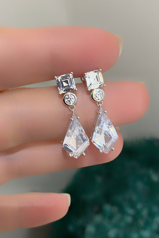 Vip Kare Yuvarlak Ve Karo Gümüş Çivili Küpe