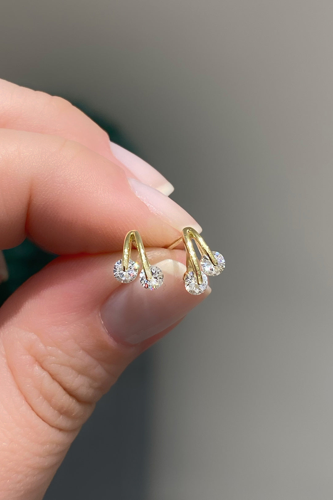 İki Taş Mini Askı Gümüş Çivili Küpe