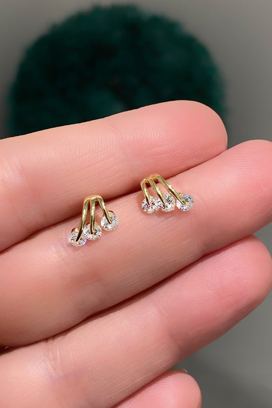 Üç Taş Mini Askı Gümüş Çivili Küpe