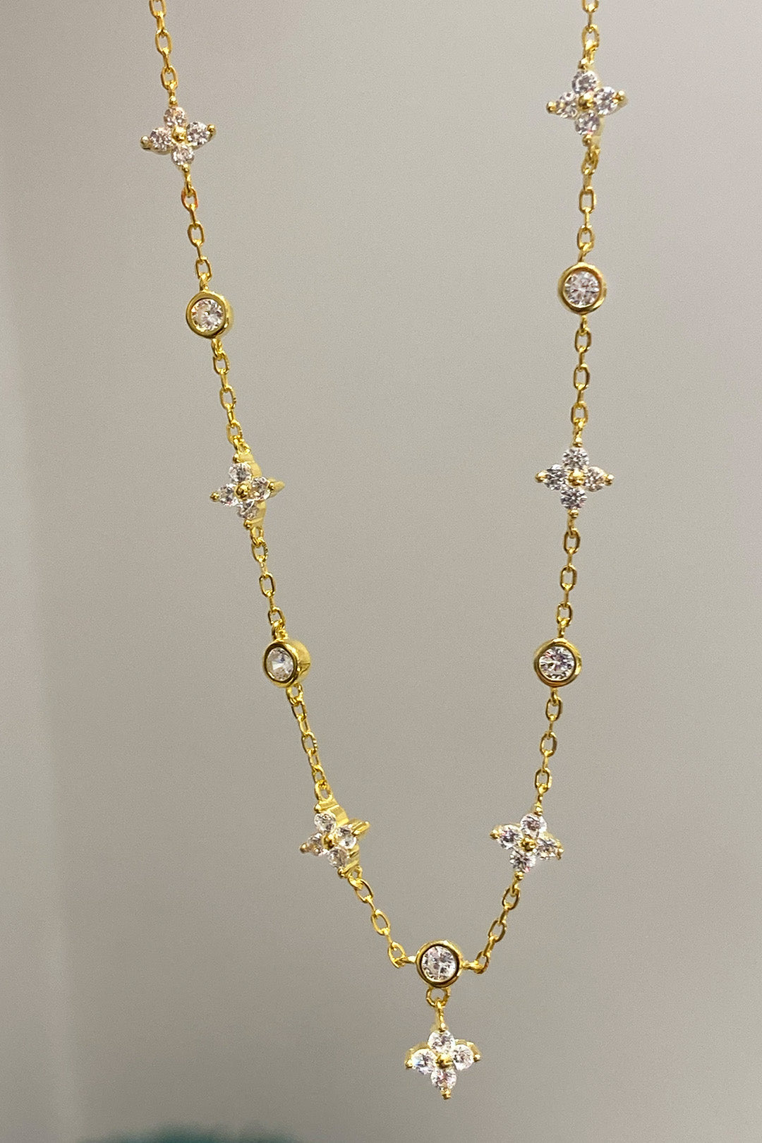 Beş Tohum Ve Kare Taşlı Gümüş Kolye